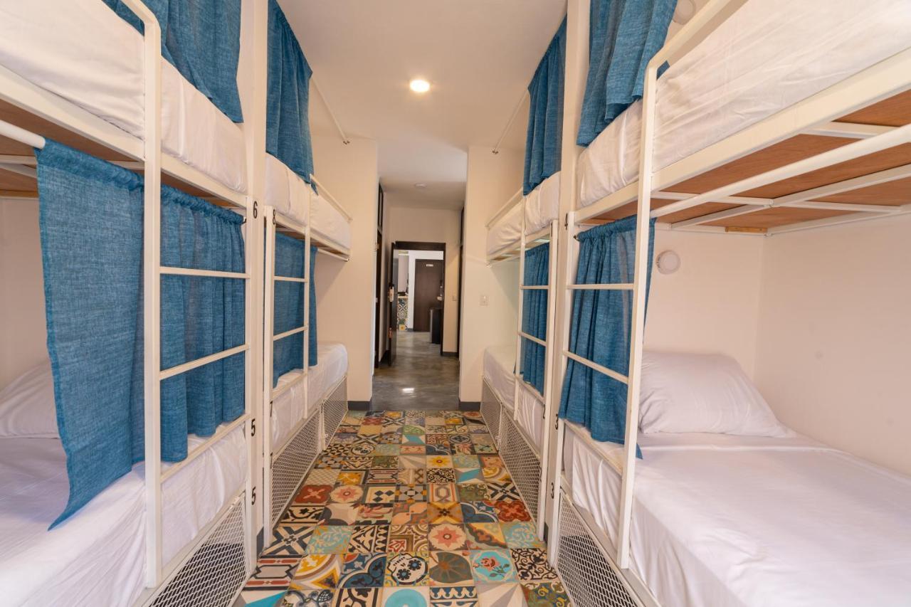 New Friends Hostel & Bar Adults Only Valladolid  Exterior photo